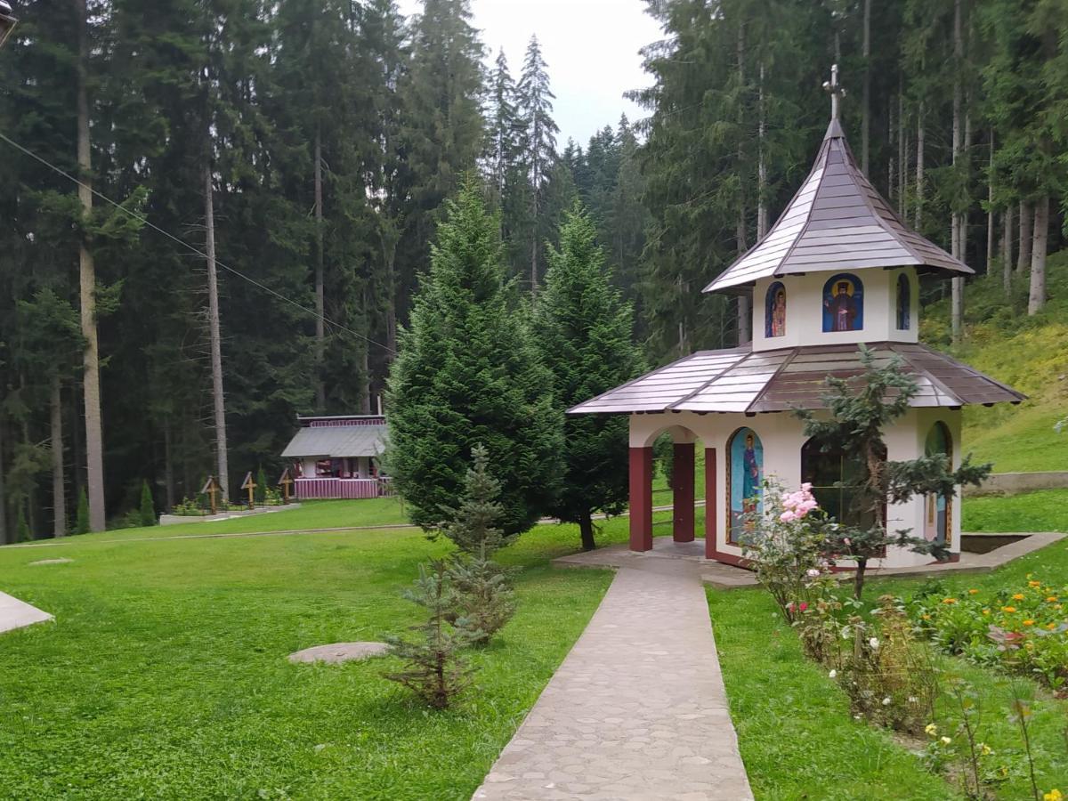 Casa Monastero di Moldovița Esterno foto