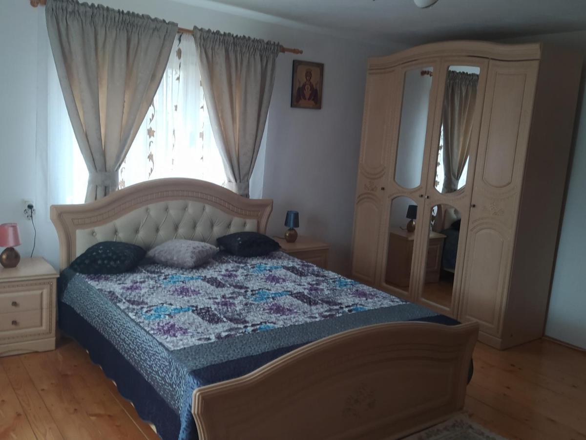 Casa Monastero di Moldovița Esterno foto