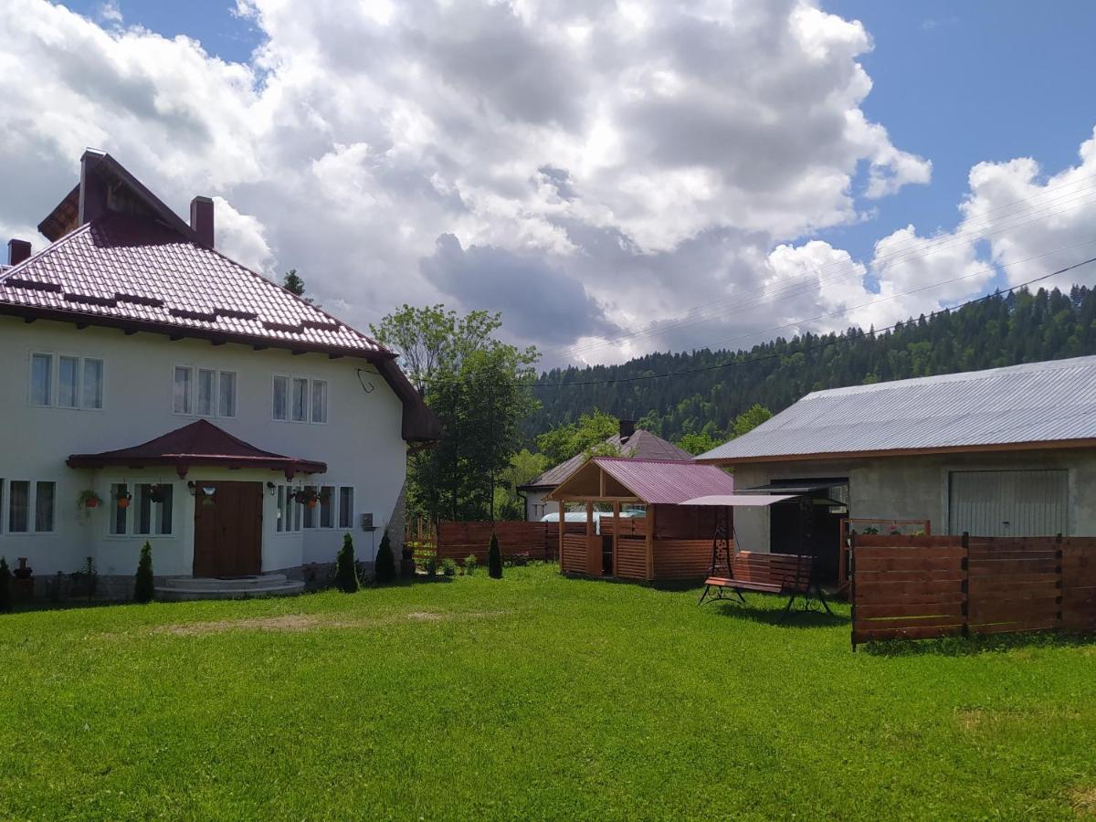 Casa Monastero di Moldovița Esterno foto