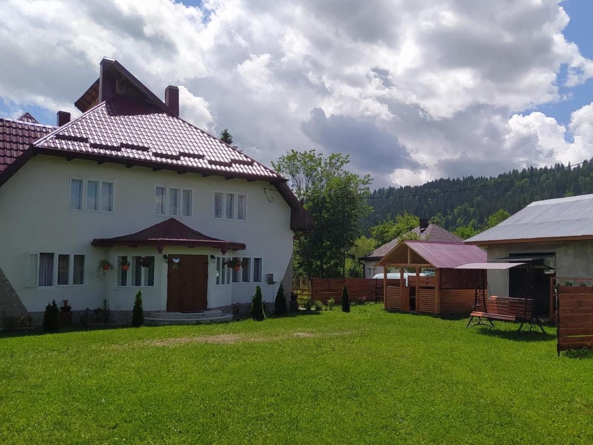 Casa Monastero di Moldovița Esterno foto