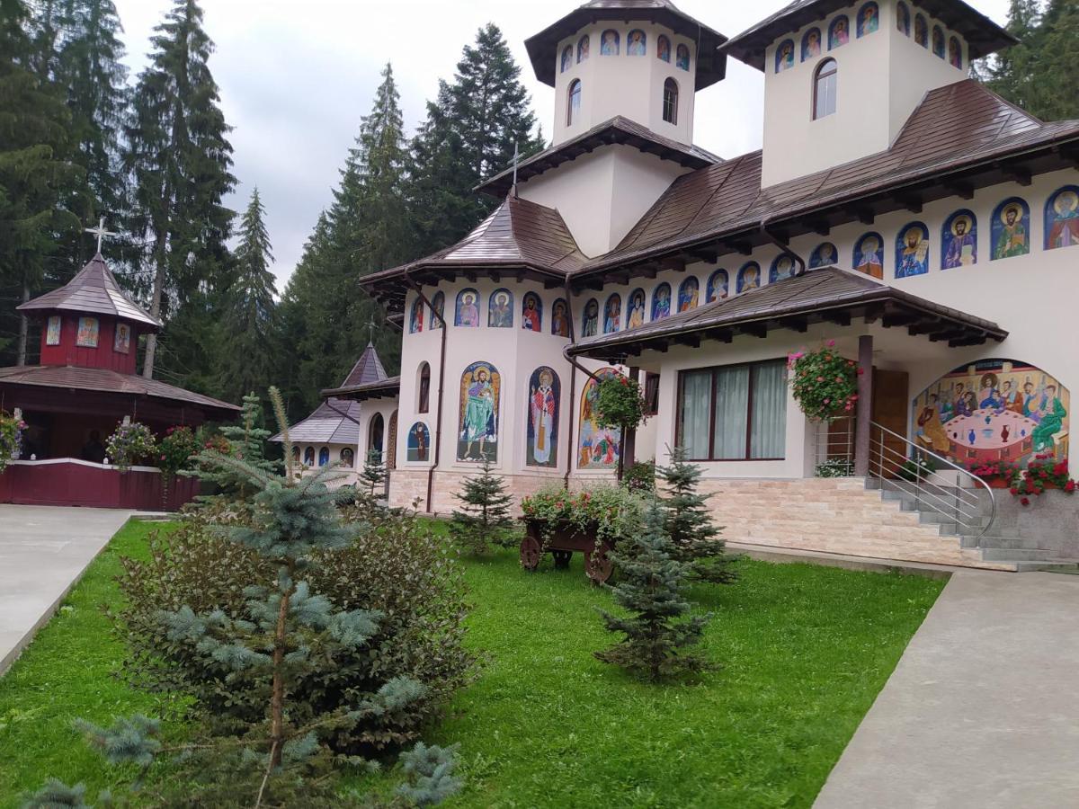 Casa Monastero di Moldovița Esterno foto