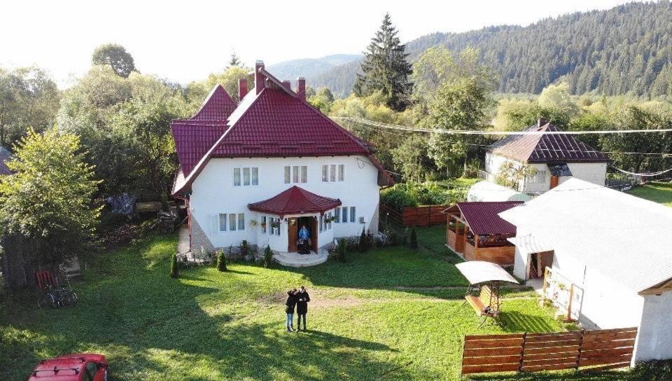 Casa Monastero di Moldovița Esterno foto